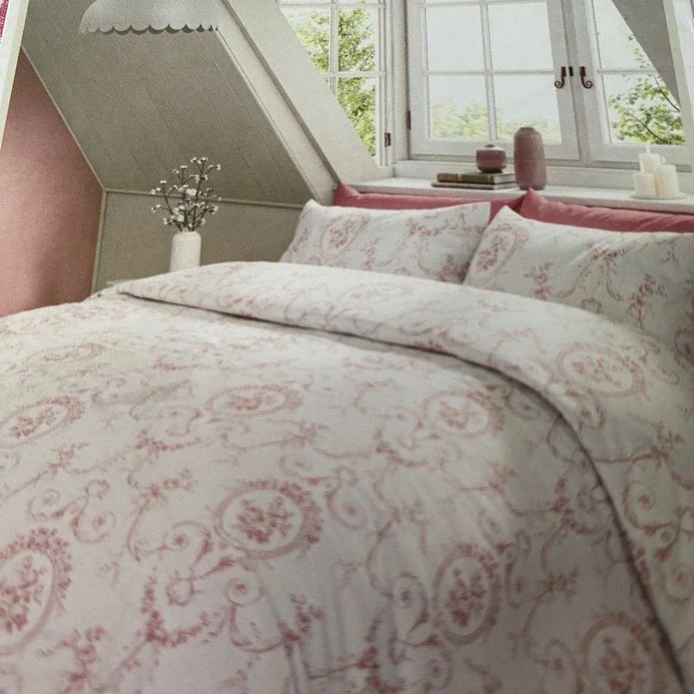 Cabbages &‎ Roses London Queen Duvet Set Floral Toile Berry Red Cotton Christmas
